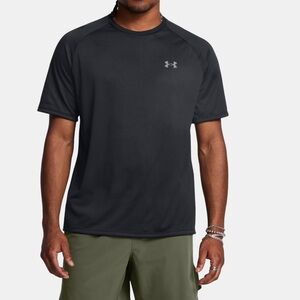 Men’s under armor shirt size, small new black color, short sleeve size